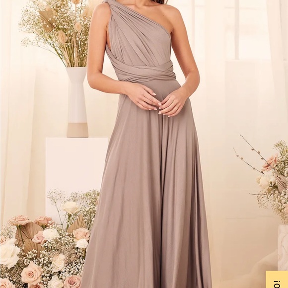 Lulus “Tricks of the trade” Maxi dress. - Picture 3 of 6